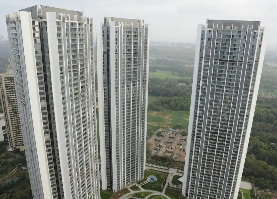 Oberoi Esquire